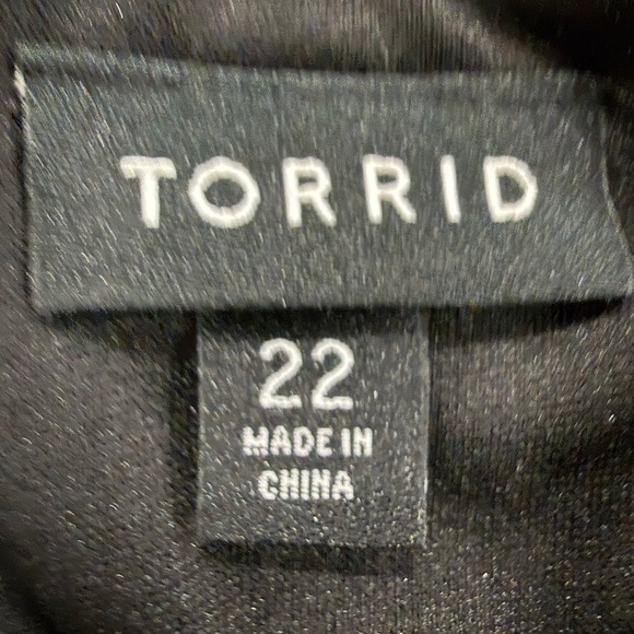 torrid Black Lace Midi Dress with Three-Quarter Sleeves - Picture 7 of 7